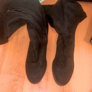 Faux fur black boots